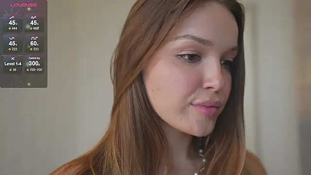 PeachyLina's Live XXX Chat