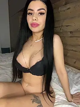 Chat +18 de Ameliablack_1 ao vivo