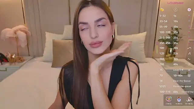 BellaHalles' Live XXX Chat