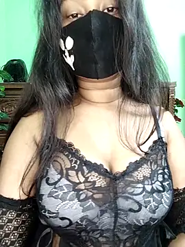 Idhika-Paul élő XXX-chatje