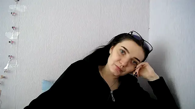 Shiny_gine Chat XXX in diretta