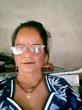 XXX chat uživo modela kiiuu_sexe