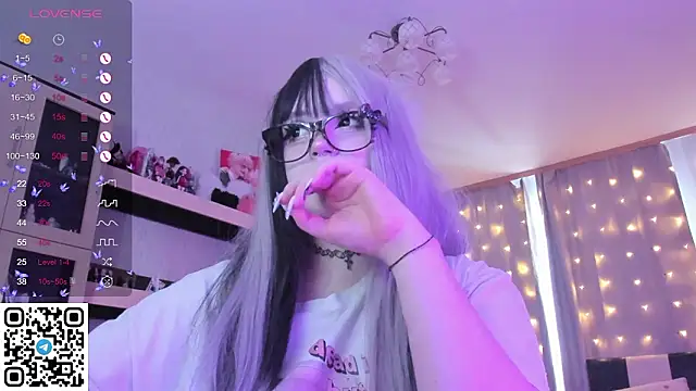 SelenaCuteのライブXXXチャット