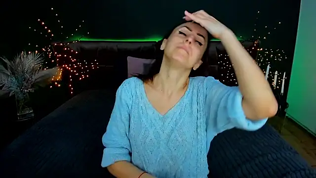 دردشة Rebecca_Diamond الجنسية ال مباشرة