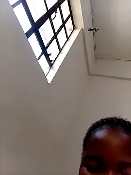 Chatroom XXX en direct de DaisyHarperr