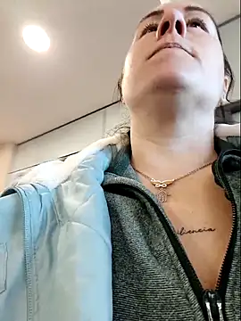 Chat +18 de bichota85 ao vivo