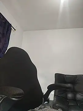 XXX chat uživo modela LucyDiamonds1