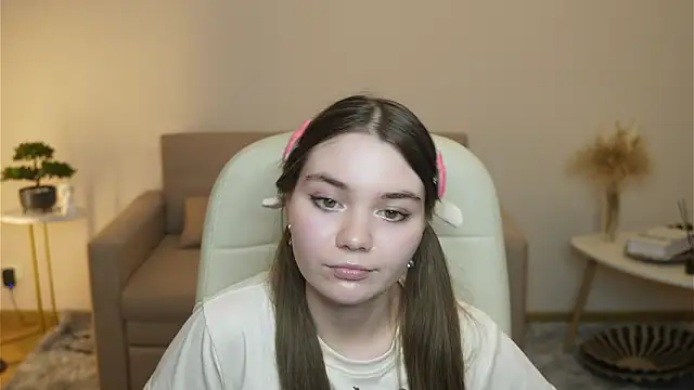 EdythOrwinn Live XXX chat