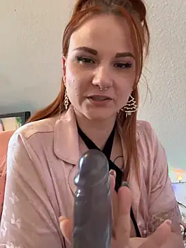 Fiebie_licios 现场XXX聊天