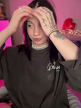 Živý XXX chat YourLittleDevil