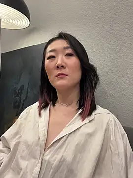 AikoYamada: онлайн-секс-чат