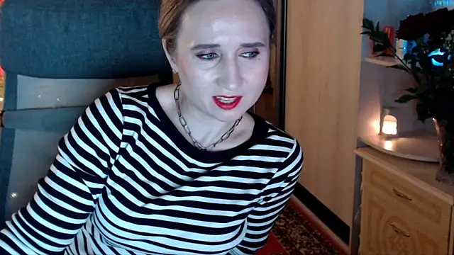 ClassyInna 网络视讯表演