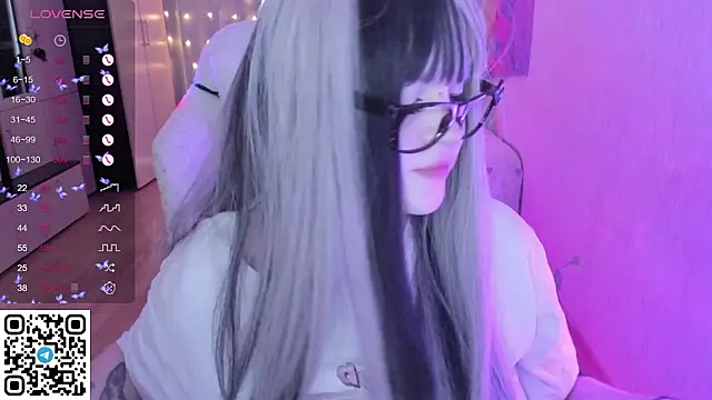 Chat +18 de SelenaCute ao vivo