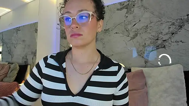 LIZ_HOLMES: онлайн-секс-чат