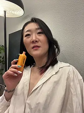 AikoYamada: онлайн-секс-чат