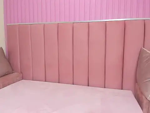 Chatroom XXX en direct de LolaWhite