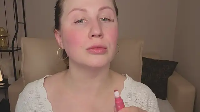 Helens_love Adlı Modelin Canlı XXX Sohbeti