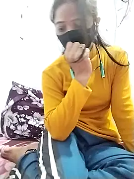 Cute-Naavya Chat XXX in diretta