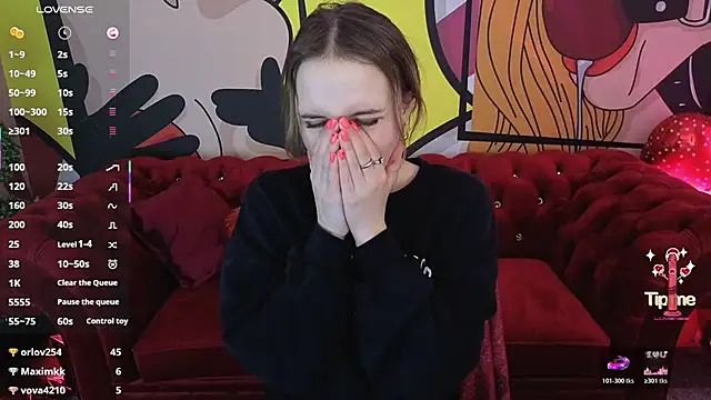 Chat +18 de MaribelRiverr_ ao vivo