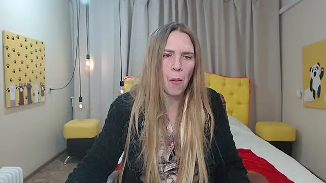 TessaDaybreak Show Webcam