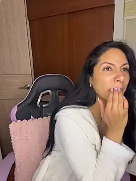 ArianaReynoldssのライブXXXチャット