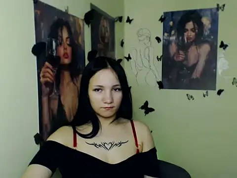 Chat +18 de Em7MaA ao vivo