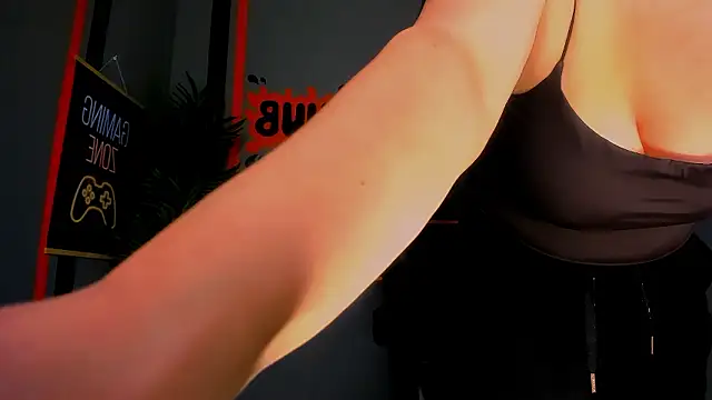 Chatroom XXX en direct de AnaMills