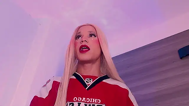 Show modela SashaNova na web-kameri