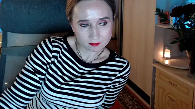 Chat XXX en directo de ClassyInna