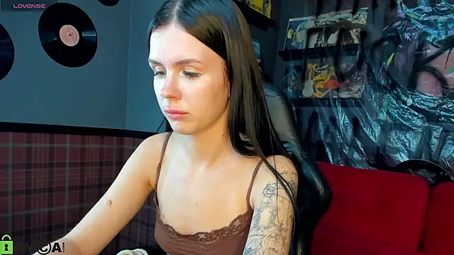 Mia_Riot: απευθείας συνομιλία ΧΧΧ