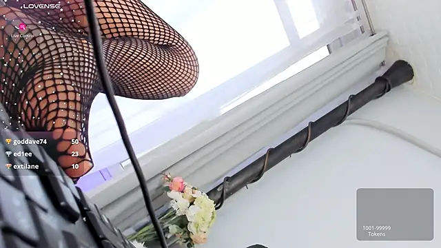 Selena_Reeves: онлайн-секс-чат