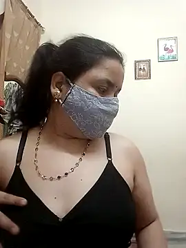 hot_69monika webkamerás műsora