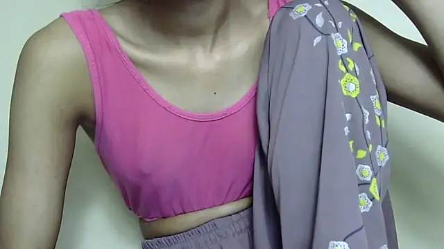 Anu_tiny – Live XXX-chat