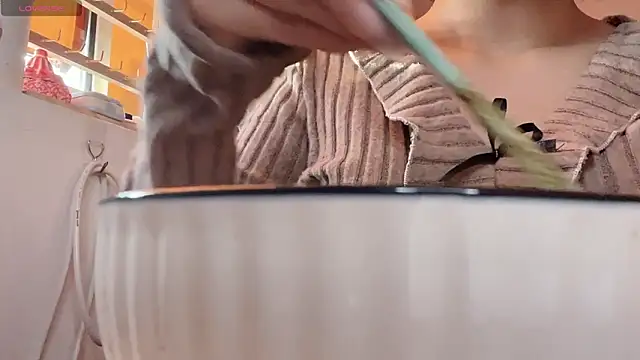 Živý XXX chat Tieu-May