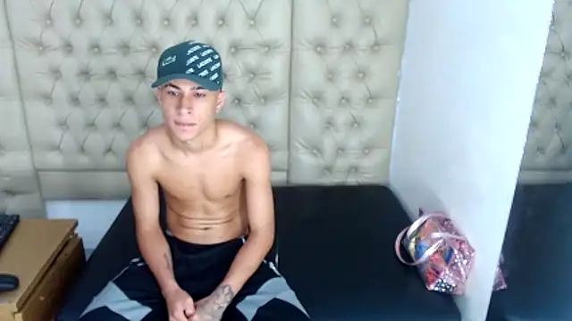 Chat XXX en directo de keiandrenne