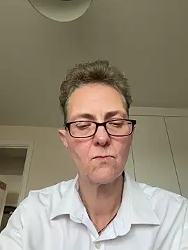 Curvy-Jinx Live XXX Chat