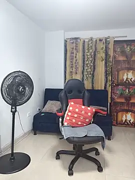 دردشة amelie_rose__ الجنسية المباشرة