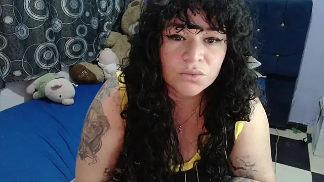 Chat +18 de ANGELIQUE_KLANE ao vivo