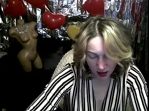 wLESLYMOSw 现场XXX聊天