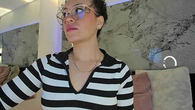 Chatroom XXX en direct de LIZ_HOLMES