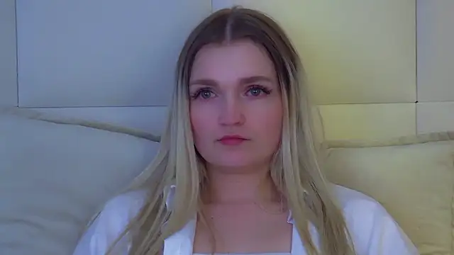 AnnyRaii Adlı Modelin Canlı XXX Sohbeti