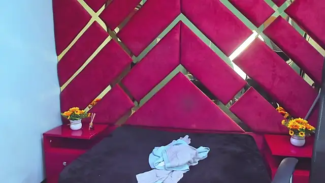 XXX chat uživo modela MiaRouss69