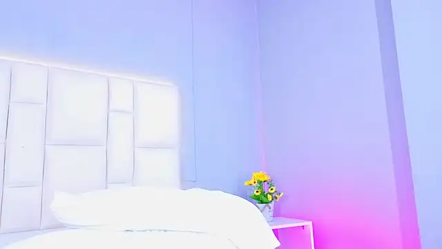 Sofia__Salazar 现场XXX聊天