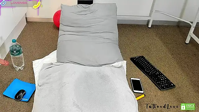 TattoedLexi_ 现场XXX聊天
