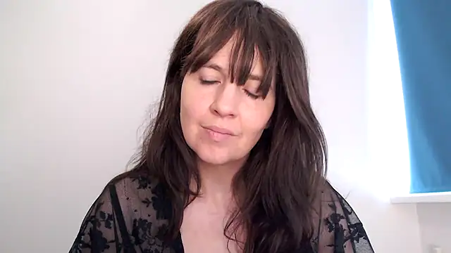 Ella_Next_Door Webcam Show