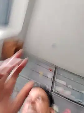 Raj1043 Show in webcam