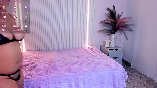 CelesteMoon5's Webcam Show