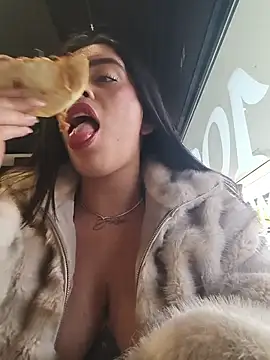 MissNyraSecret élő XXX-chatje