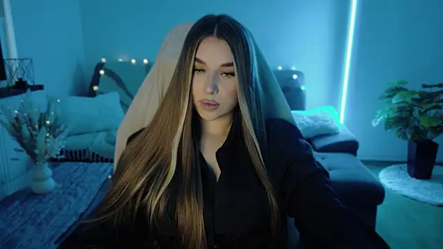 _your_Tessa_ – Kamerová šou