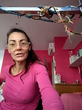 Chat +18 de Eimikuro11 ao vivo